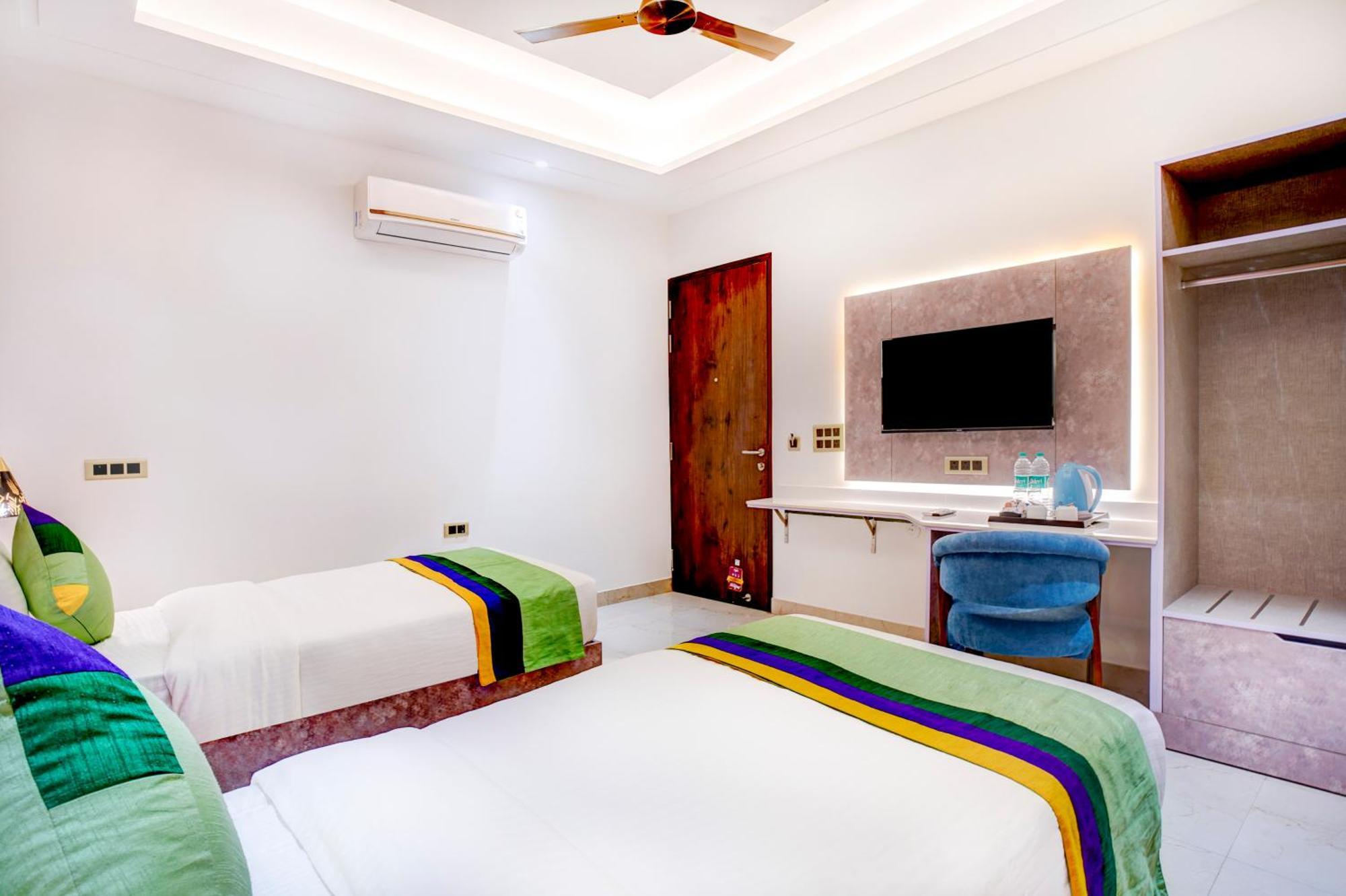 Treebo Corporate Inn Noida Extérieur photo