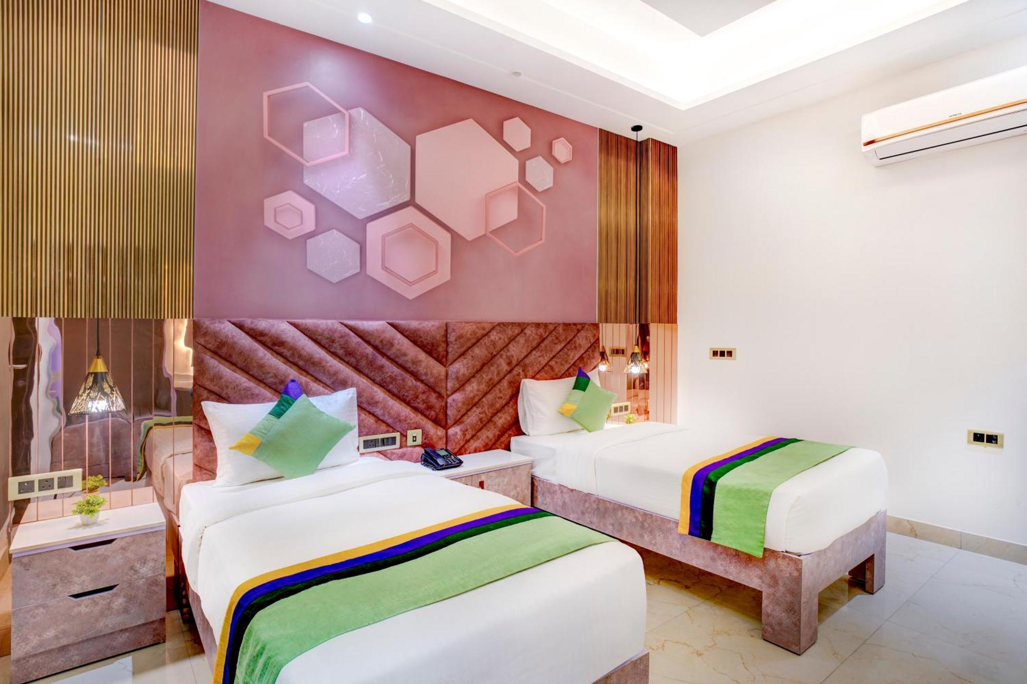 Treebo Corporate Inn Noida Extérieur photo