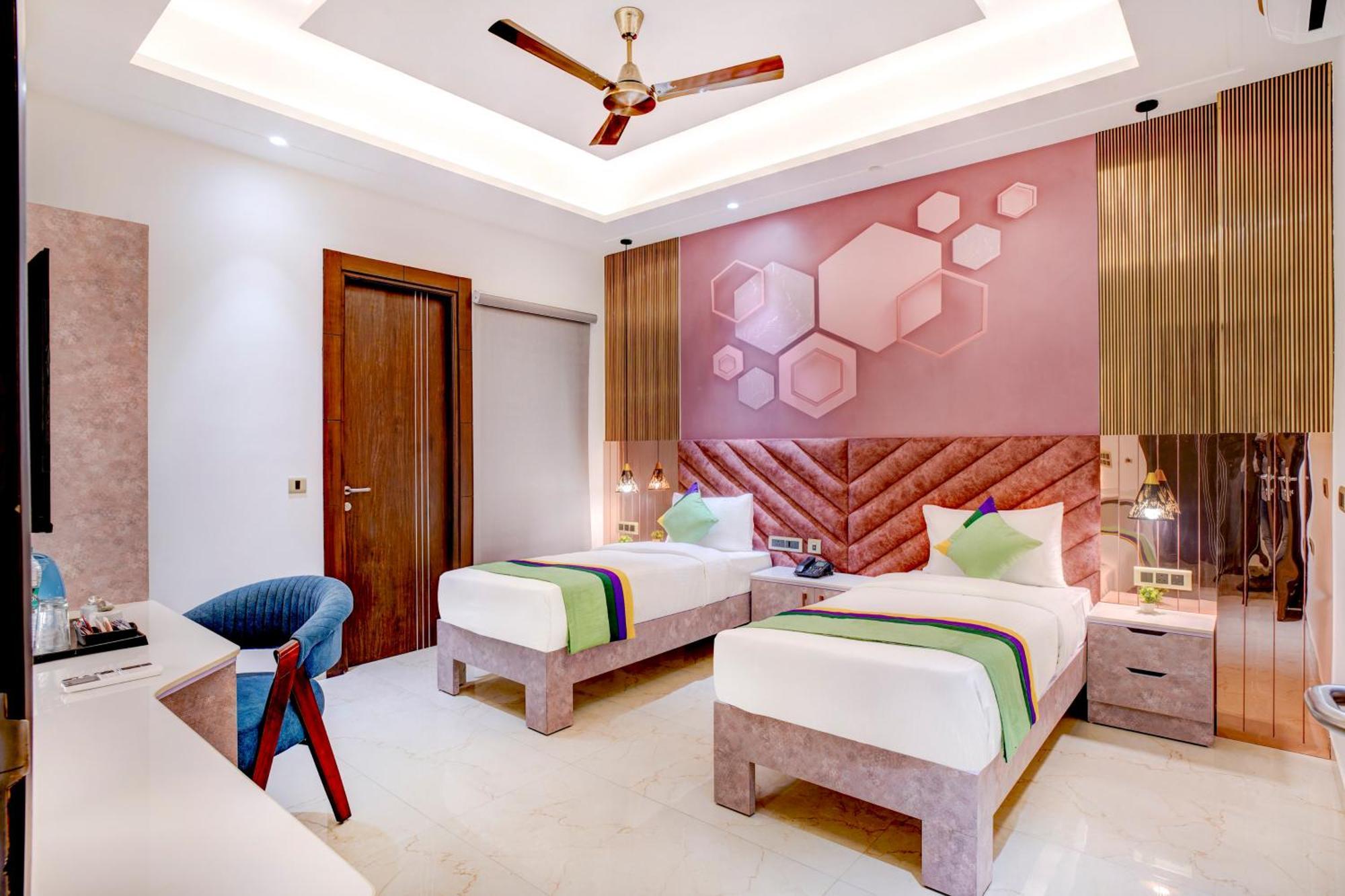 Treebo Corporate Inn Noida Extérieur photo